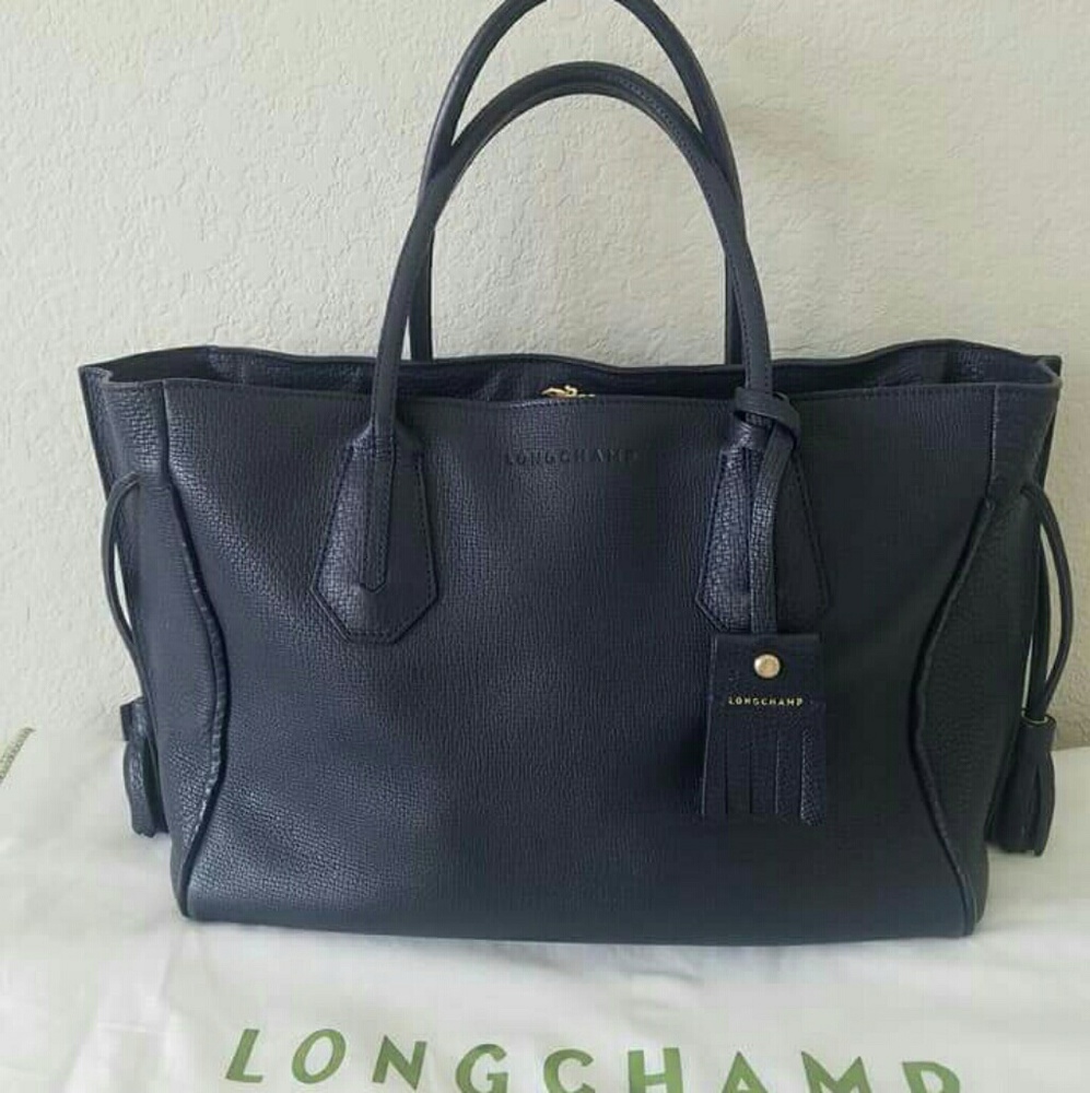 SOLD Longchamp Penelope Medium Midnight